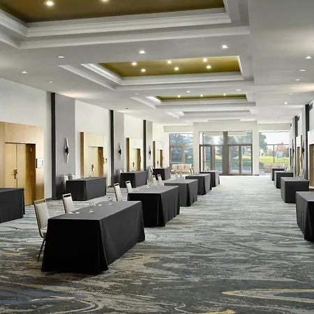Sheraton Grand Rapids Airport Hotel-3